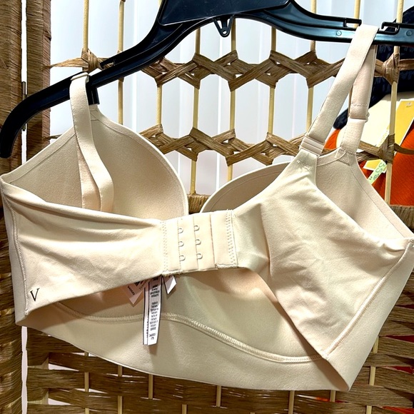 NEW Victoria's Secret Ivory Wireless Push Up Bra 34DDD - Picture 7 of 16